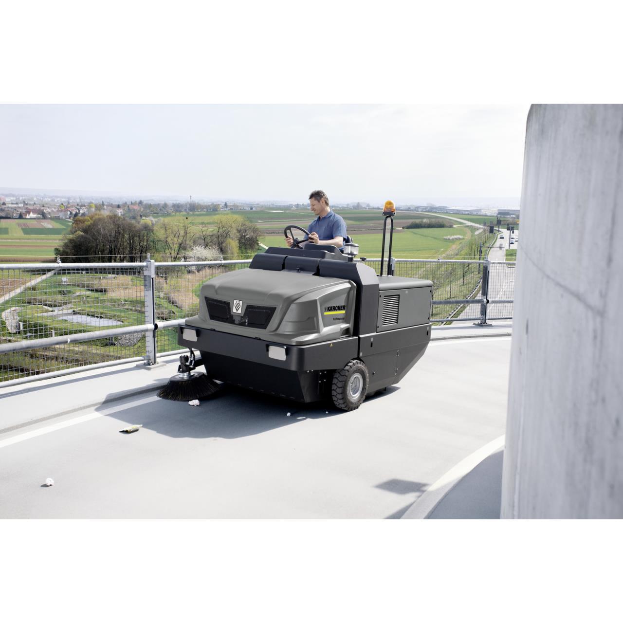 Kehrsaugmaschine KM 150/500 R LPG